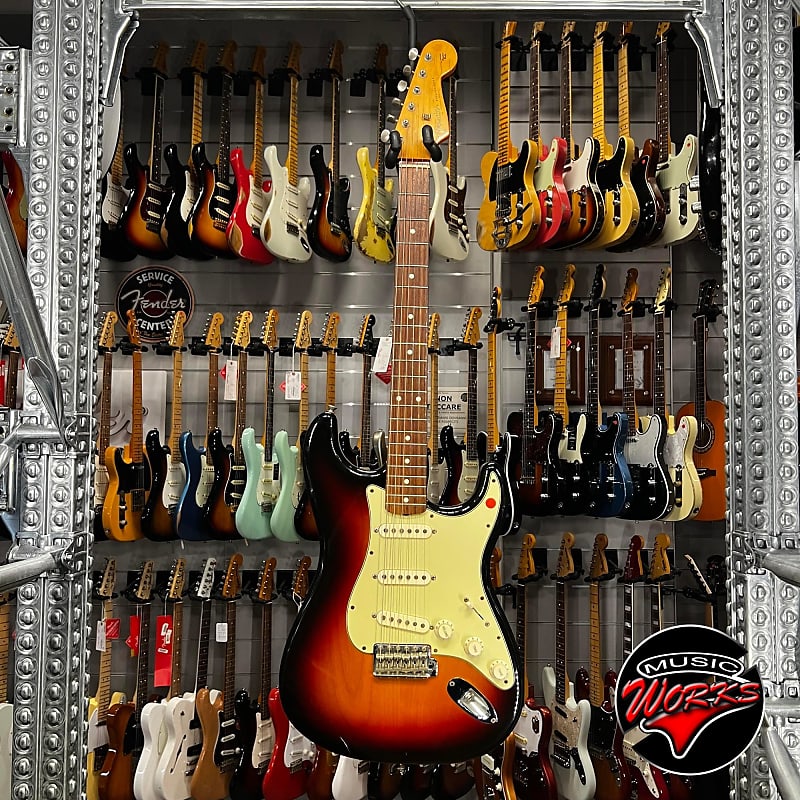 Fender Classic Series '60s Stratocaster | Reverb Canada