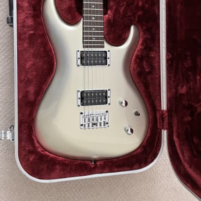 Ibanez JS 1600 PSV Satriani Signature Electric Guitar Premium Silver, signed by Joe!!! image 4