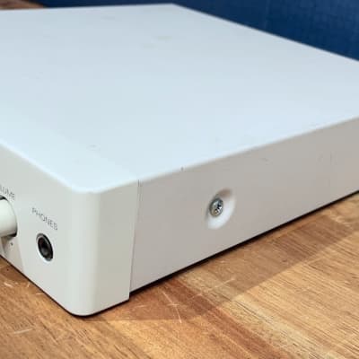 Roland SC-55ST Sound Canvas MIDI Sound Generator - White