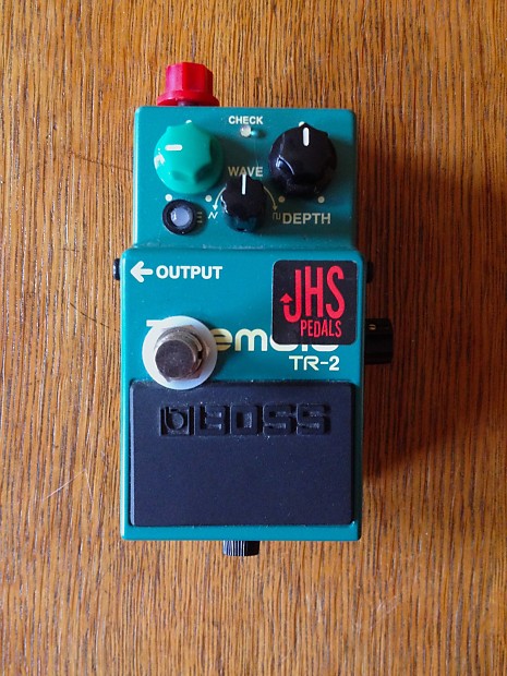 JHS-Modded BOSS TR-2 Tremolo w/JHS 2-Speed Mod