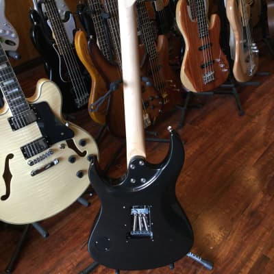 Carparelli Infiniti SI Eletric Guitar - Black *Showroom Condition image 12