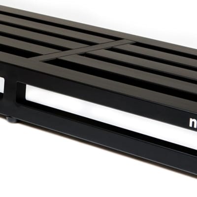 Pedaltrain Novo 32 5-Rail 32" x 14.5" Pedalboard with Soft Case image 2