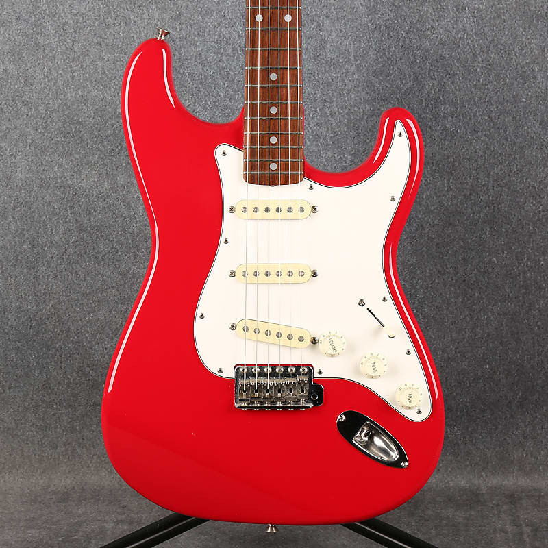 Squier Stratocaster - Made in Japan - Dakota Red - 2nd Hand | Reverb