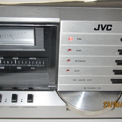 Vintage JVC JR-S201  Stereo Receiver w Magnetic Phono In - Comp to Pioneer SX  w better specs image 9