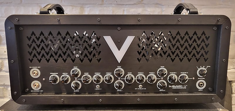 ギター Lee Custom Amplifier In Focus: Lee Custom Amp