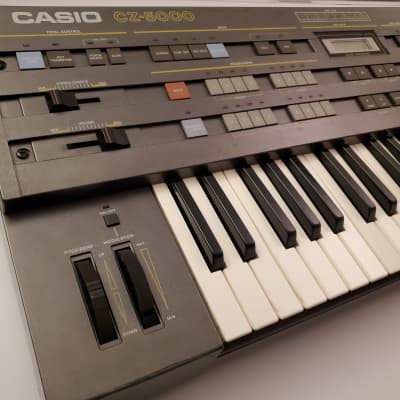 Casio CZ-5000 61-Key Synthesizer with manuals