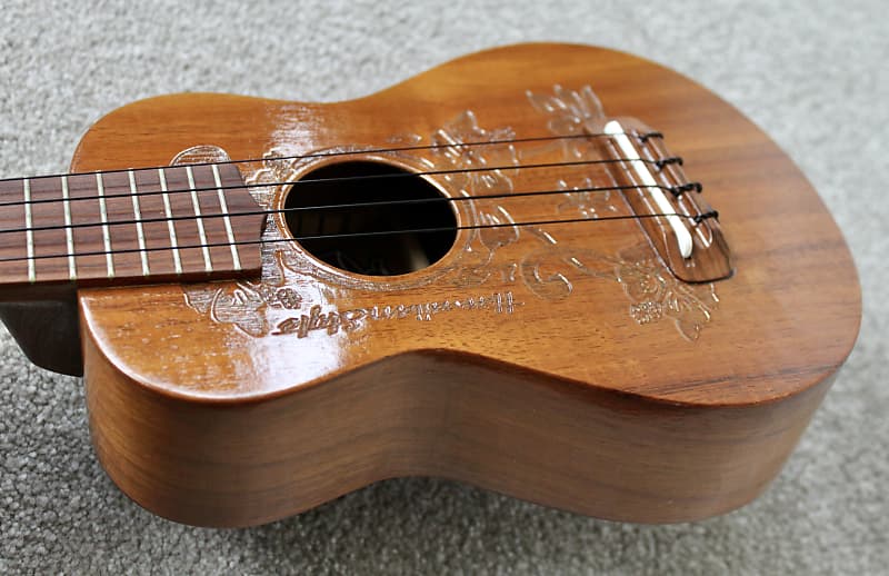 G String Ukulele Co. Made In Hawaii Koa Soprano Hawaiian Style Tattoo W /  Chipboard Case