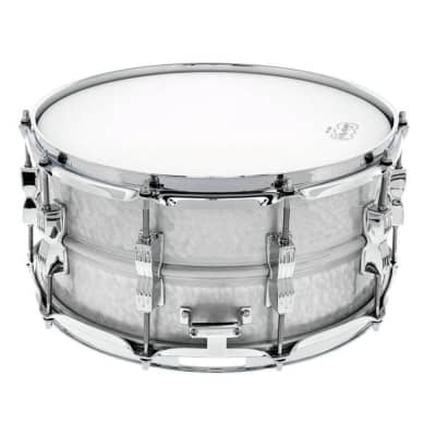 Ludwig LM405K Acrolite Hammered Aluminum Shell Snare Drum with Twin Lugs, 6.5"x 14" image 3