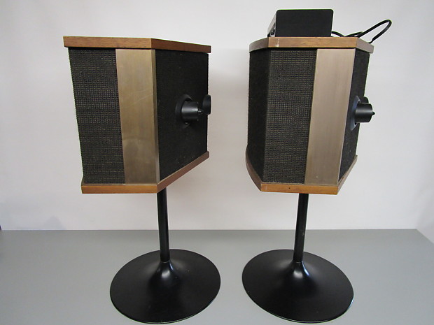 Bose 901 Series V with Active Equalizer and Stands