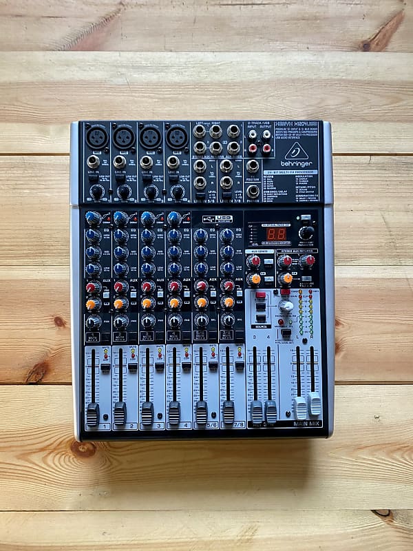 Behringer Xenyx X1204 (USB) Reverb