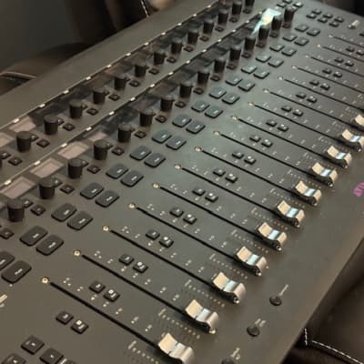 Avid S3 16-Fader Pro Tools Control Surface 2010s - Black image 2