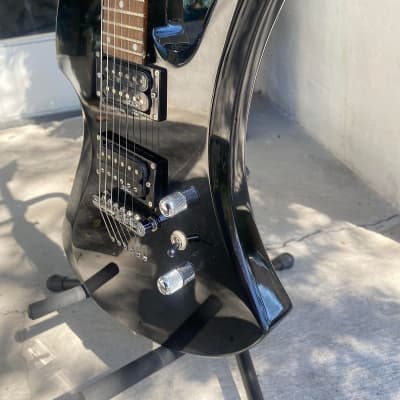 B.C. Rich Mockingbird 2000s Black With Softshell Case image 4