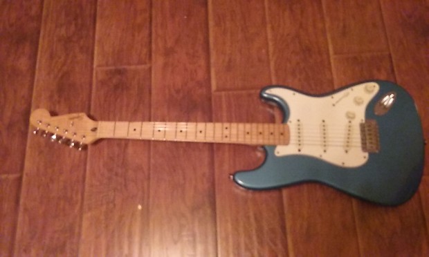 Fender Mexico MIM Stratocaster Strat 1997 Lake Placid Blue Maple Neck USA  Switch Mexican Gig Bag