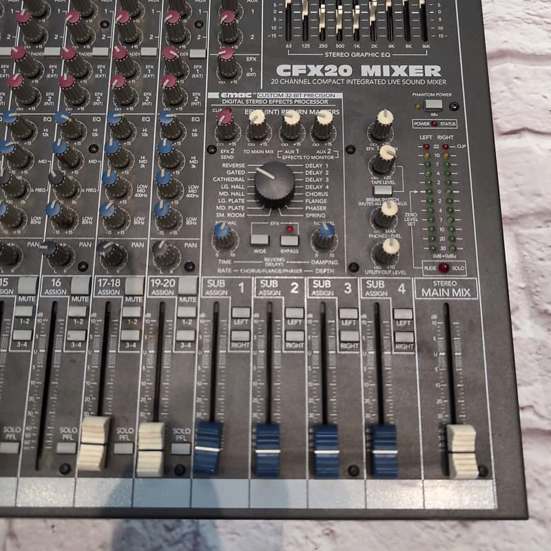 Mackie CFX20 MKII 20-Channel Compact Integrated Live Sound Reinforcement  Mixer