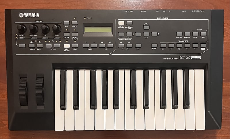 DTM・DAW YAMAHA KX25 Yamaha KX-25 Controller Keyboard Overviewed - YouTube