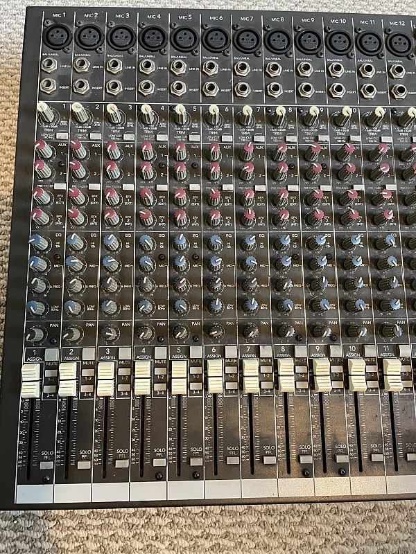 Mackie CFX16 Mixer 16 Channel Compact Integrated Live Sound Mackie CFX16 Mixer 16 Channel Compact Integrated Live Sound