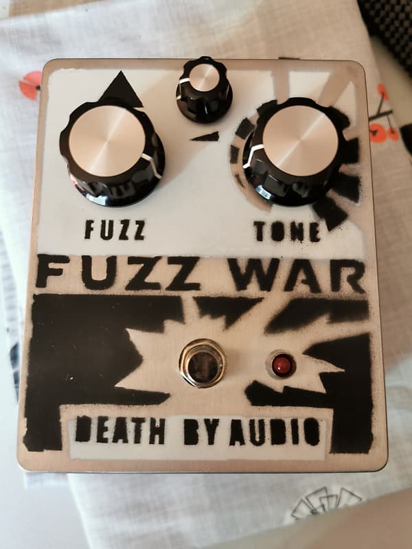 Death By Audio Fuzz War