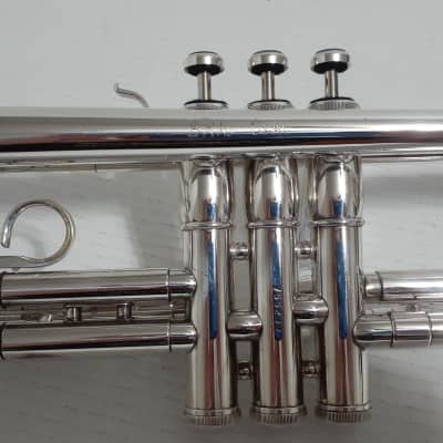 F.E. Olds Super Trumpet Fullerton CALIF, Olds Mouthpiece & Reunion Blues Gig Bag  1971-1972 - Silver Plated image 6