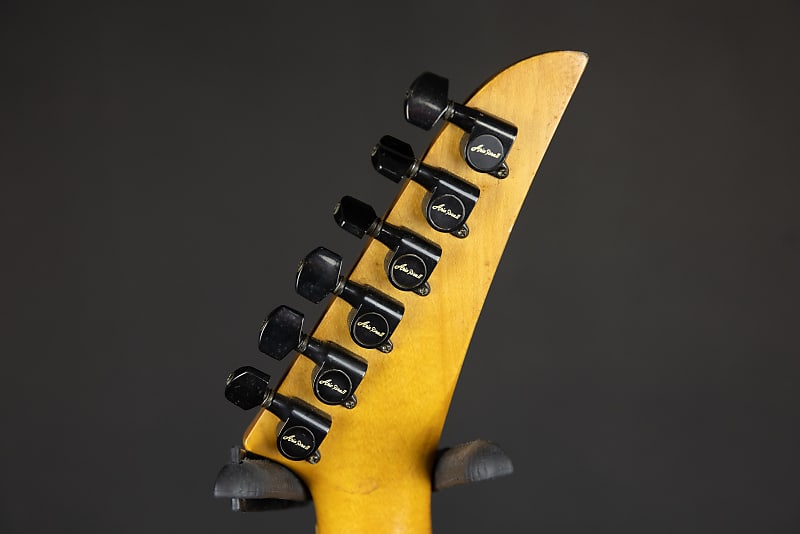 Aria Pro II XR-DX 3 (1988), Crack Red, Licensed Floyd Rose