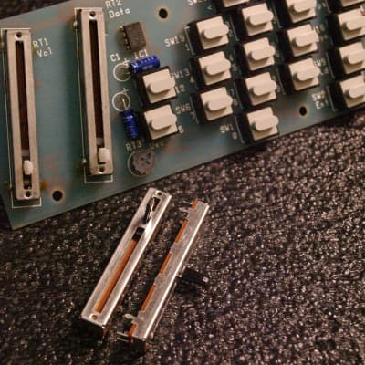 🎚️ E-MU Systems EMAX I / II  Data / Volume Slider Upgrade / Replacement Kit by https://Synthesizer.repair