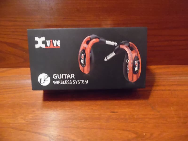 Xvive  U2 rechargeable 2.4GHz Wireless Guitar System - Digital Guitar Transmitter/Receiver  (Wood) image 1