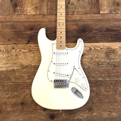 Fender Standard Stratocaster 2006 - 2017 | Reverb