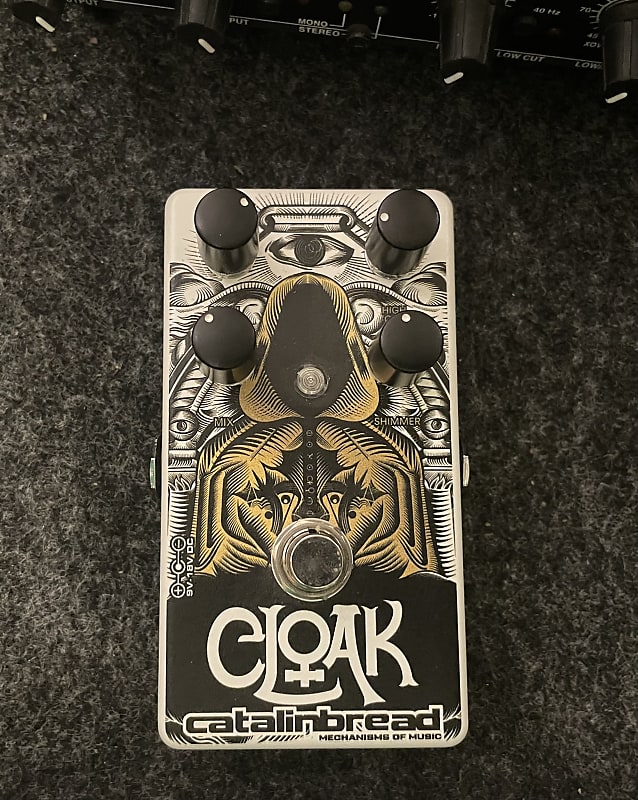 Catalinbread Cloak