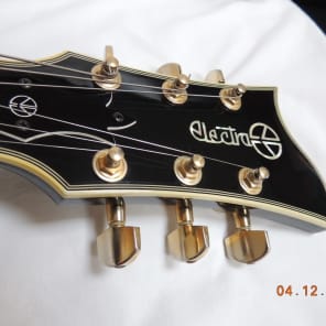 Electra Omega X210 1982 Les Paul type Electric Guitar, W/OHSC. image 25