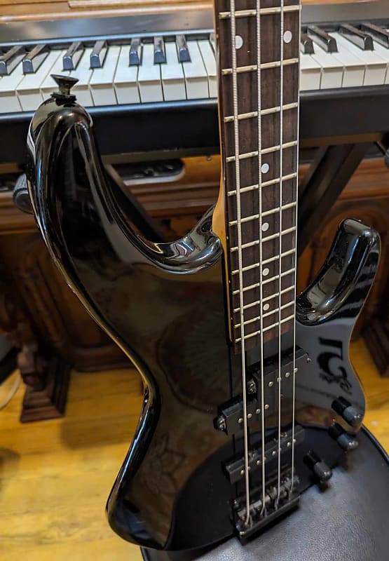 Ibanez TR BASS PJタイプ エレキベース 4弦 Ibanez TR BASS PJタイプ エレキベース 4弦 Ibanez TR BASS PJ