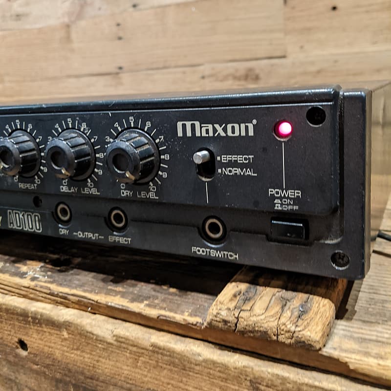 Maxon AD100 Analog Delay | Reverb