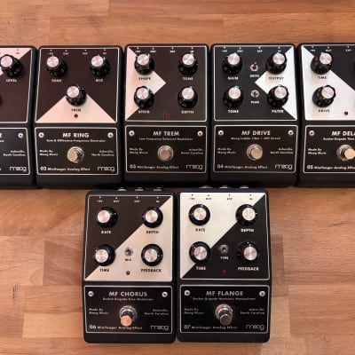 【こページ】です♪ moog Minifooger MF FLANGE（Педаль эффектов MOOG MINIFOOGER