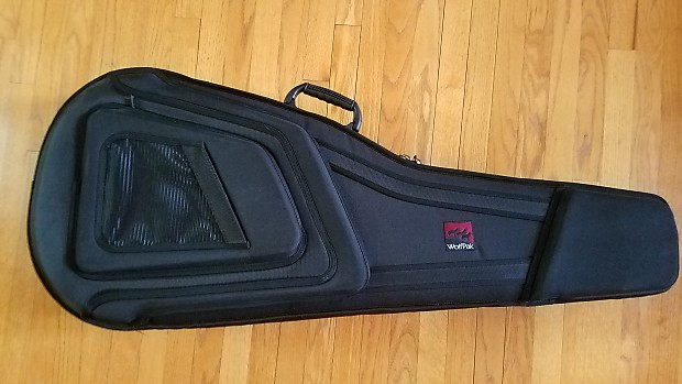 WolfPak Acoustic Guitar Polyfoam Case black with Hygrometer