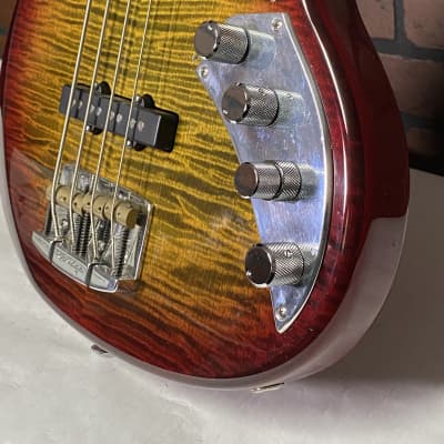 Short scale bass Wombat JB-4 Form Factor Audio  30" - Flame Maple image 3