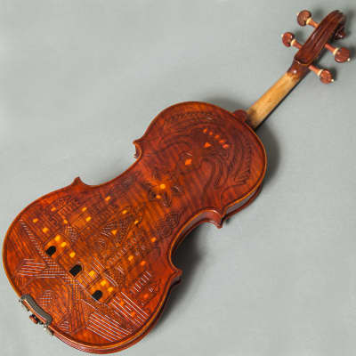 Beautiful Hand Carved Castle Violin 4/4 Full Size Open Clear Tone Two Piece Maple Back image 4