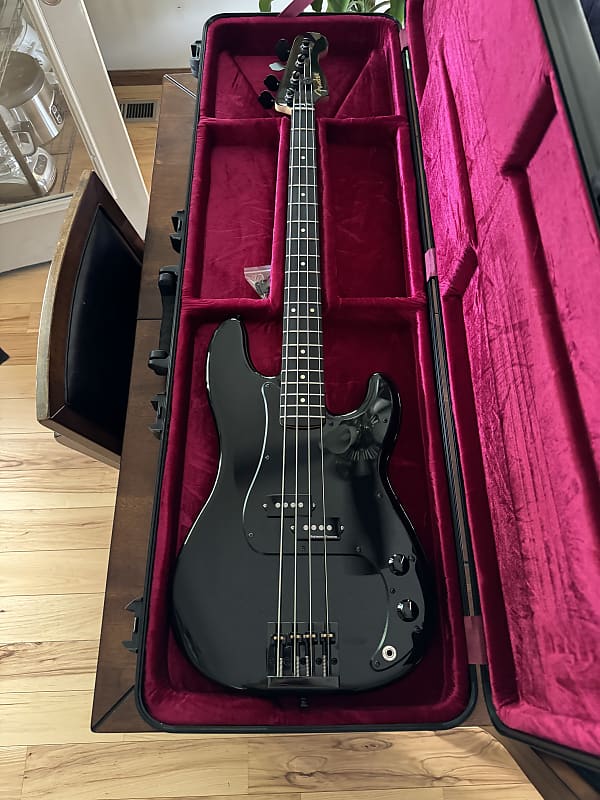 Fender Limited Edition Player 2023 - Black | Reverb