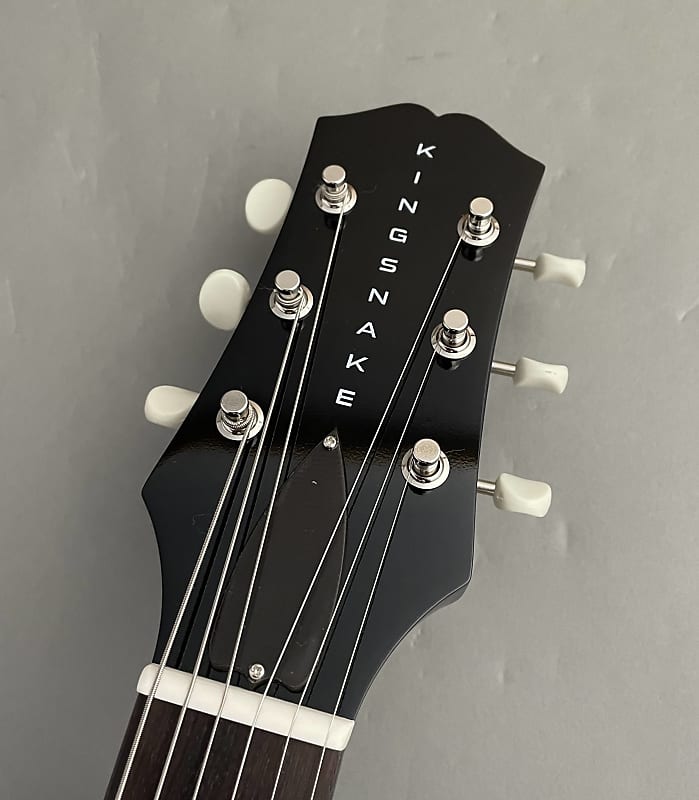 New Comers !!】 KING SNAKE – Mamba 《Red Guitars Recommend