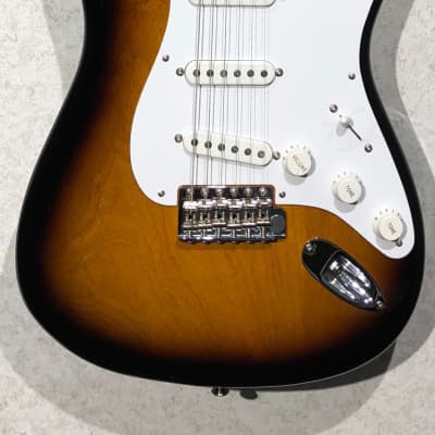 Fender 60th Anniversary American Vintage '54 Stratocaster  2-Color Sunburst image 3