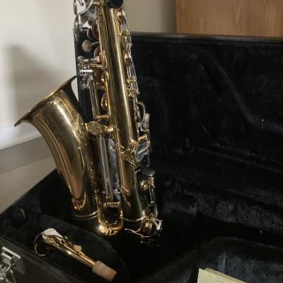 Yamaha YAS-26 Standard Alto Saxophone With Yamaha Case image 9