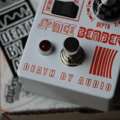 Death By Audio "Space Bender Chorus Modulator Ltd - White/Orange" image 8