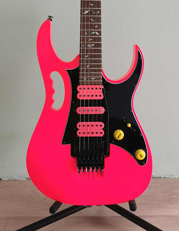 (MODDED)New Ibanez JEMJR SP-PK shocking pink with Gotoh GE1996T bridge.