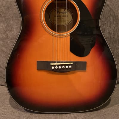 Fender CC-60S Solid Spruce/Mahogany Concert Sunburst image 2