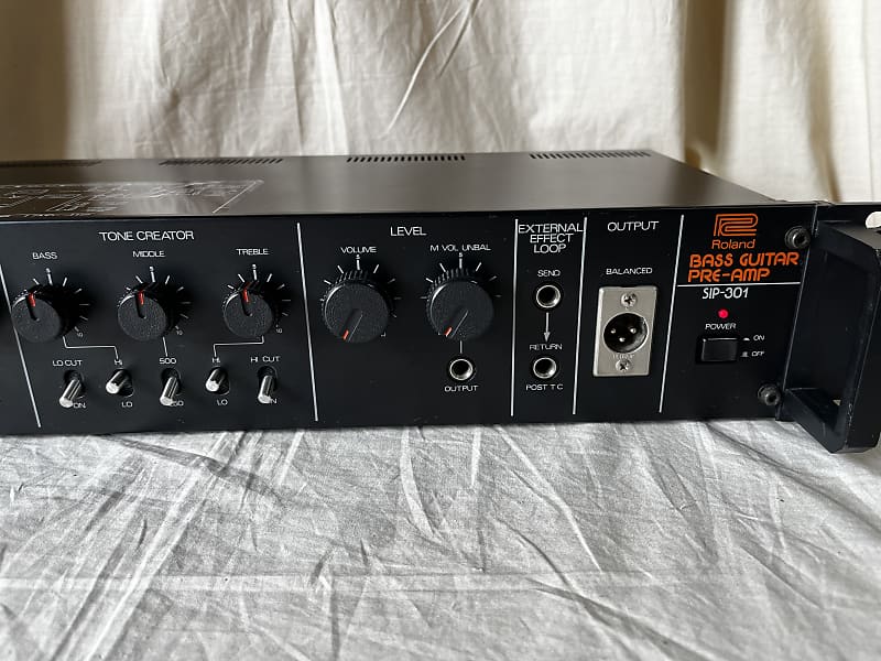 ROLAND SIP-301 Bass Guitar Pre-amp / Compressor / EQ | Reverb