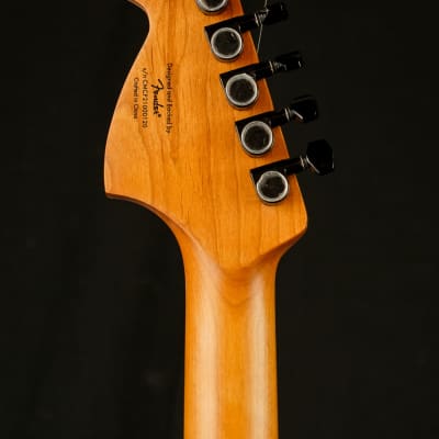 Squier Contemporary Stratocaster® Special, Roasted Maple Fingerboard, Black Pickguard, Sky Burst Metallic image 7