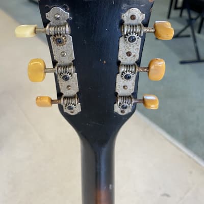Truetone Archtop Guitar with pickup image 8