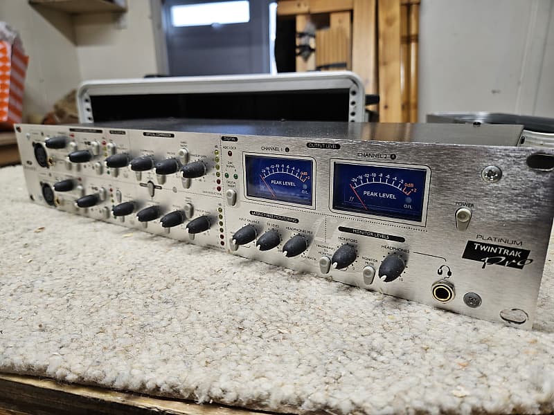 Focusrite Platinum TwinTrak Pro Dual Channel Strip | Reverb UK