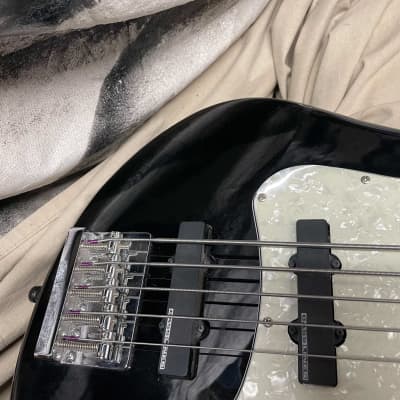 Dean Hillsboro 5 V J-Style 5-String Bass Black image 3