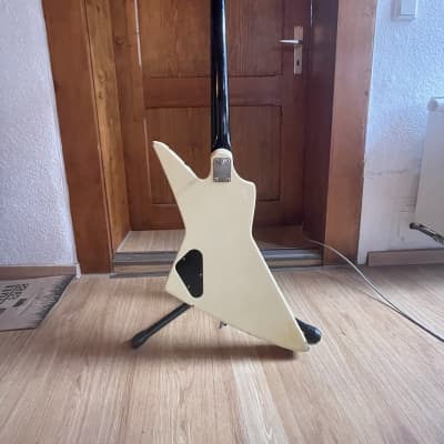 Aria Pro II ZZB Deluxe Bass - striped 1983 Tiger stripes