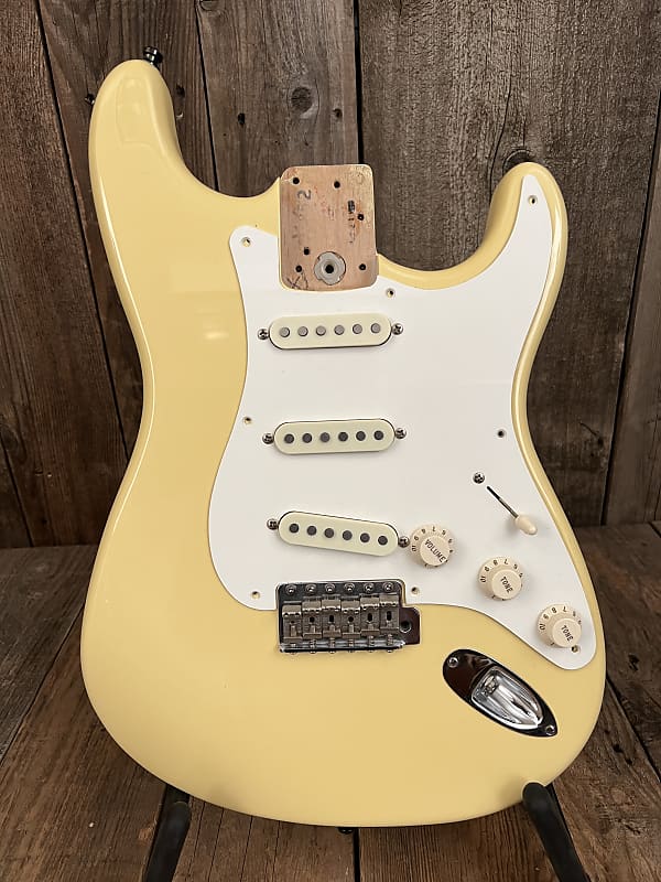 Fender CS Stratocaster Loaded Body image 1