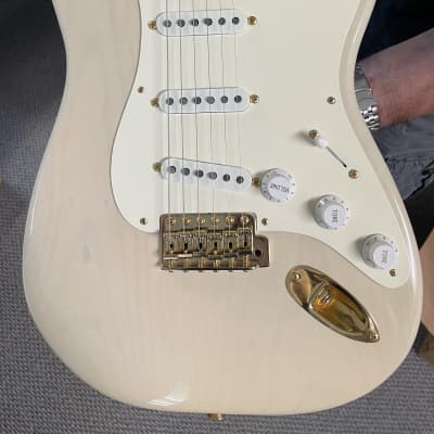 FENDER USA American Vintage Reissue Stratocaster "Mary Kaye Blonde + Maple" (1987-1989) image 1