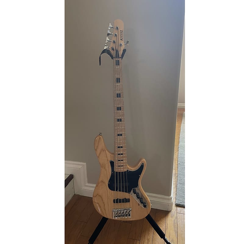 Kiesel JB5 Jazz Bass 2016 with Audere Preamp Reverb